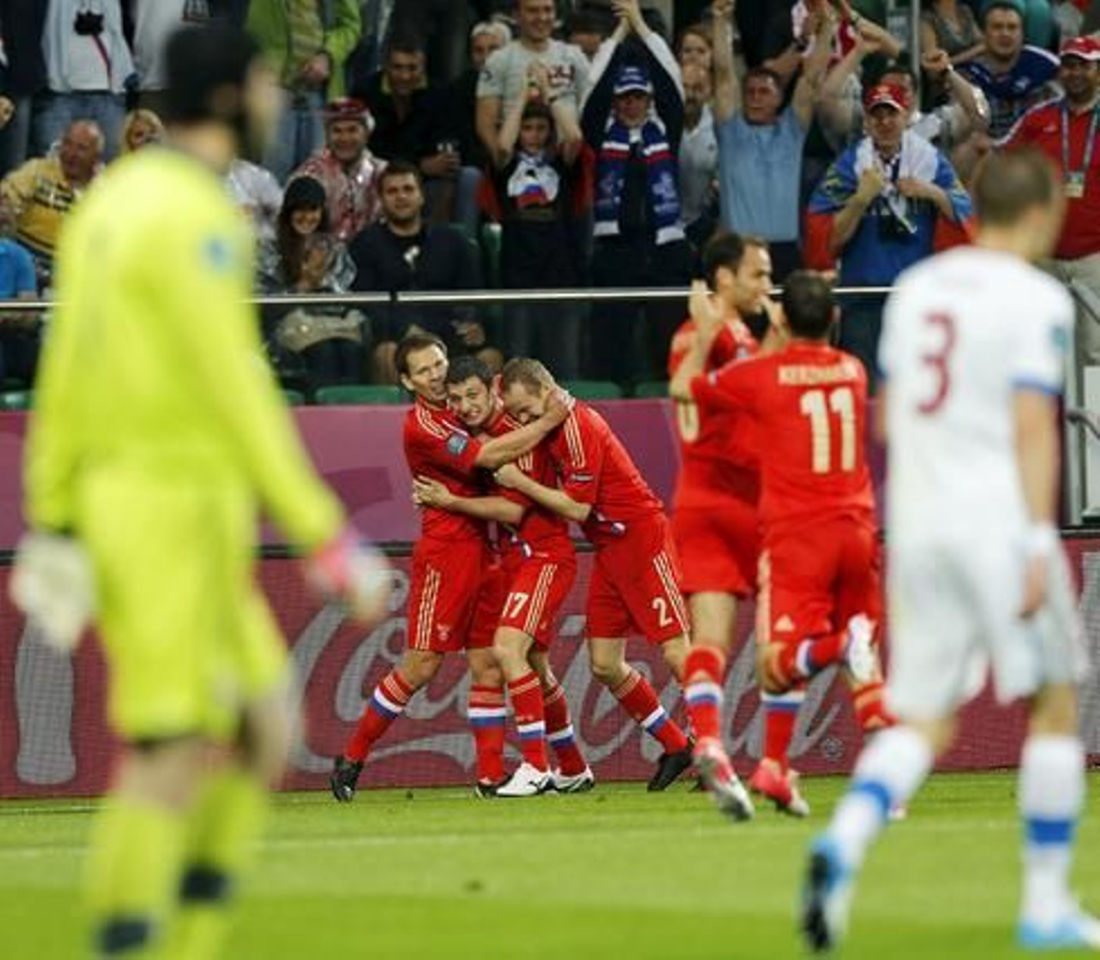 Rusia golea a la República Checa por 4-1 y se convierte en líder sólido del Grupo A.

Foto: EFE