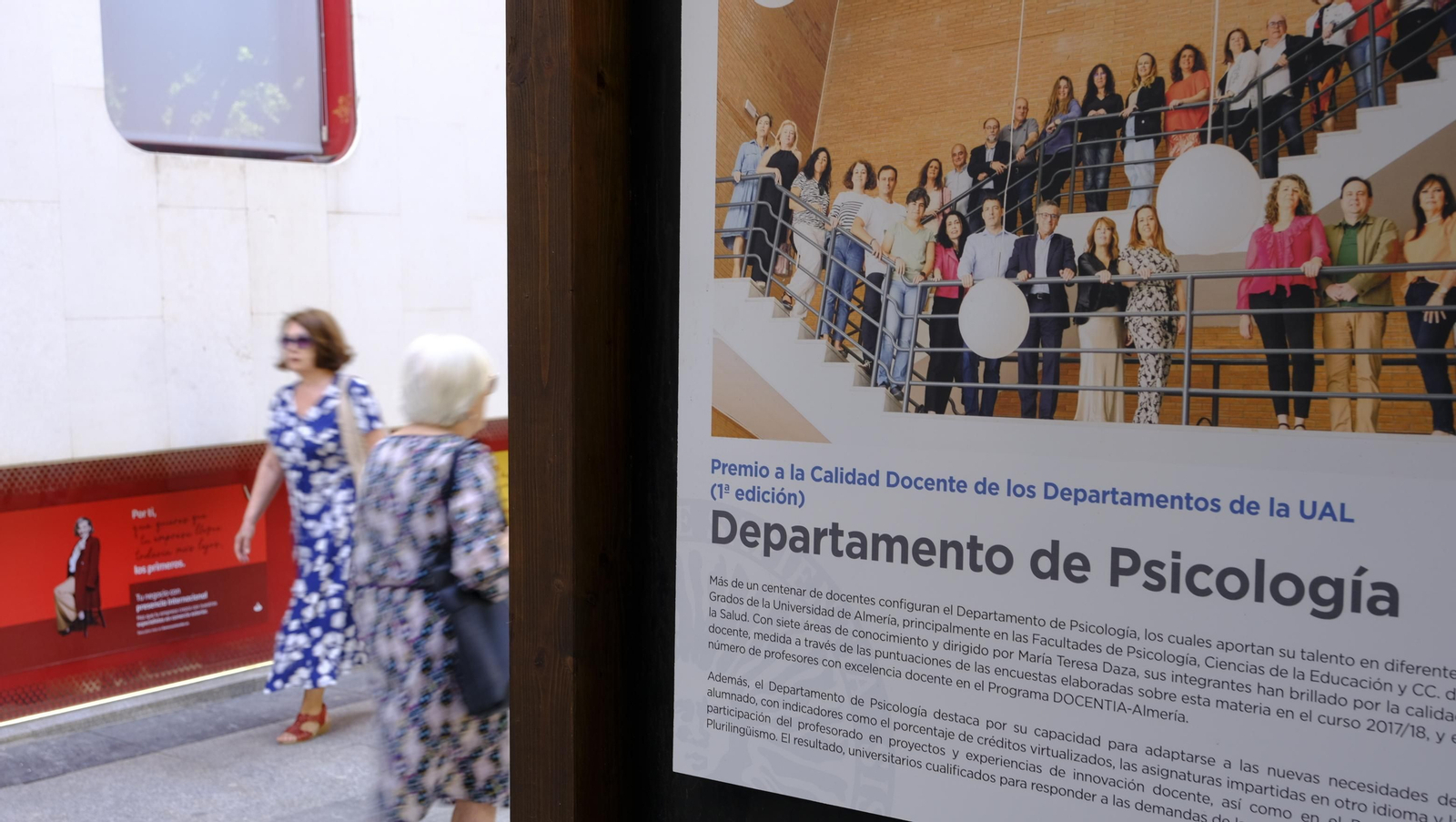 Inauguración de la exposición fotográfica 'Premios Consejo Social de la UAL', en imágenes