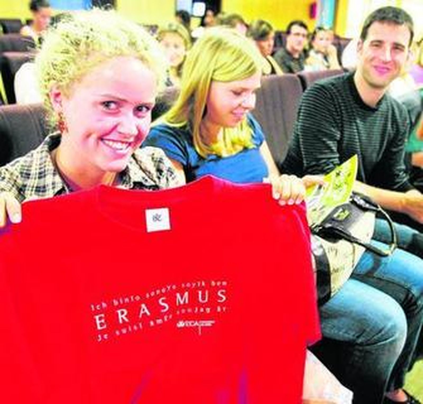 Jóvenes participan en el programa de Erasmus en Cádiz en 2009.