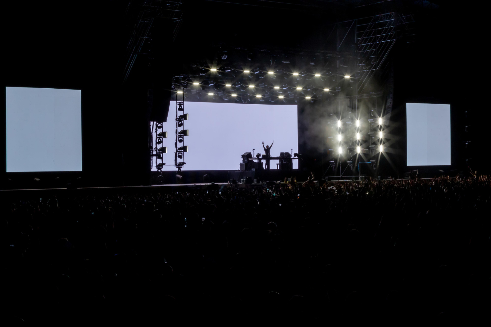 Búscate en las imágenes del concierto de David Guetta en el Puerto de Santa Maria.