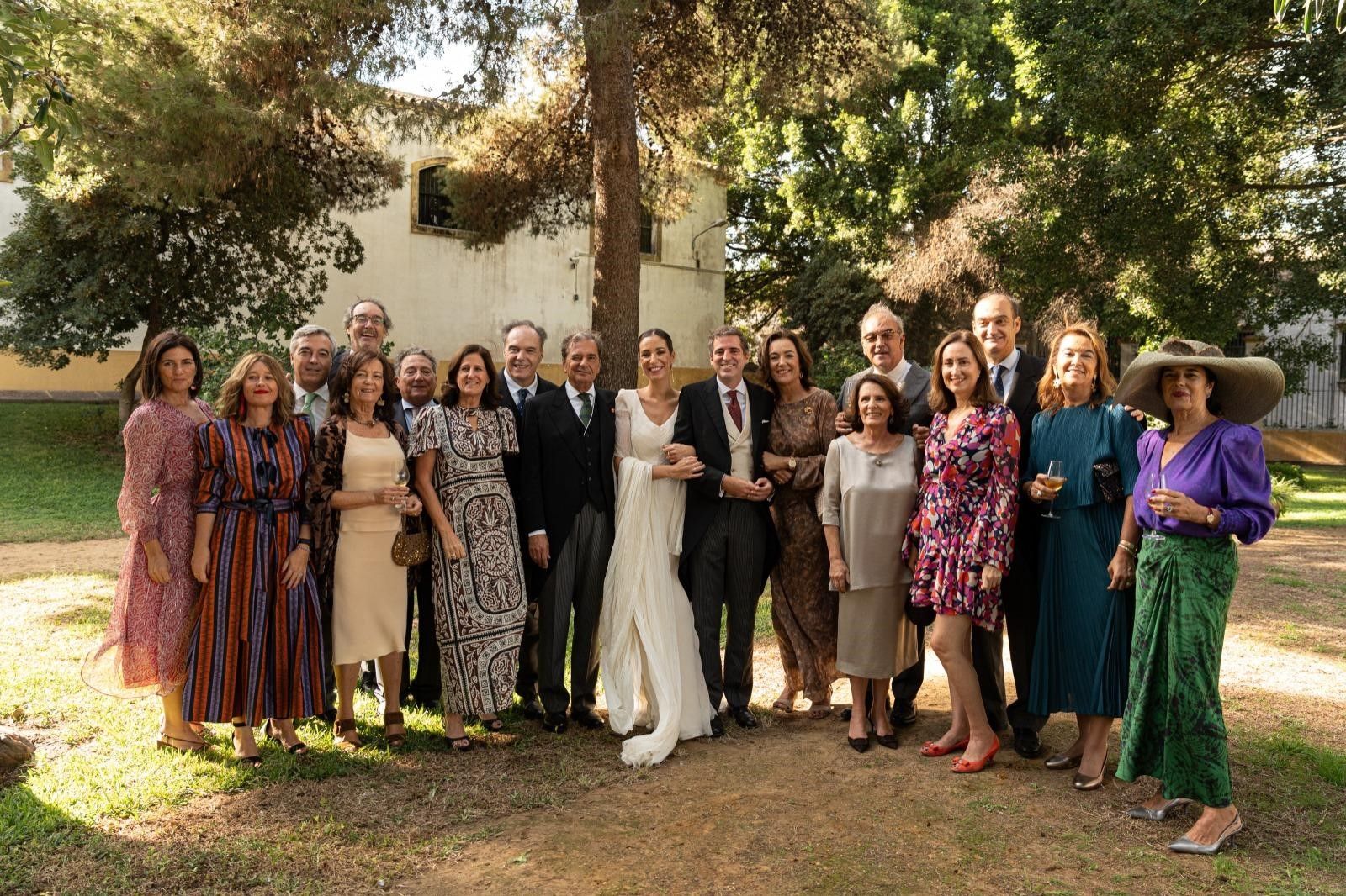 Los  hermanos Pablo, Gonzalo, Carmen, Ana, Isaac, Gabriel, Antonio, Nuria y Pilar Barbadillo Mateos, Mariana Frade, María Delgado, Pedro Porres, Mamen Garat, Ramon y Ana Otaolaurruchi, Jaime González León, Ángela Gálvez y Florencia Erdozain.