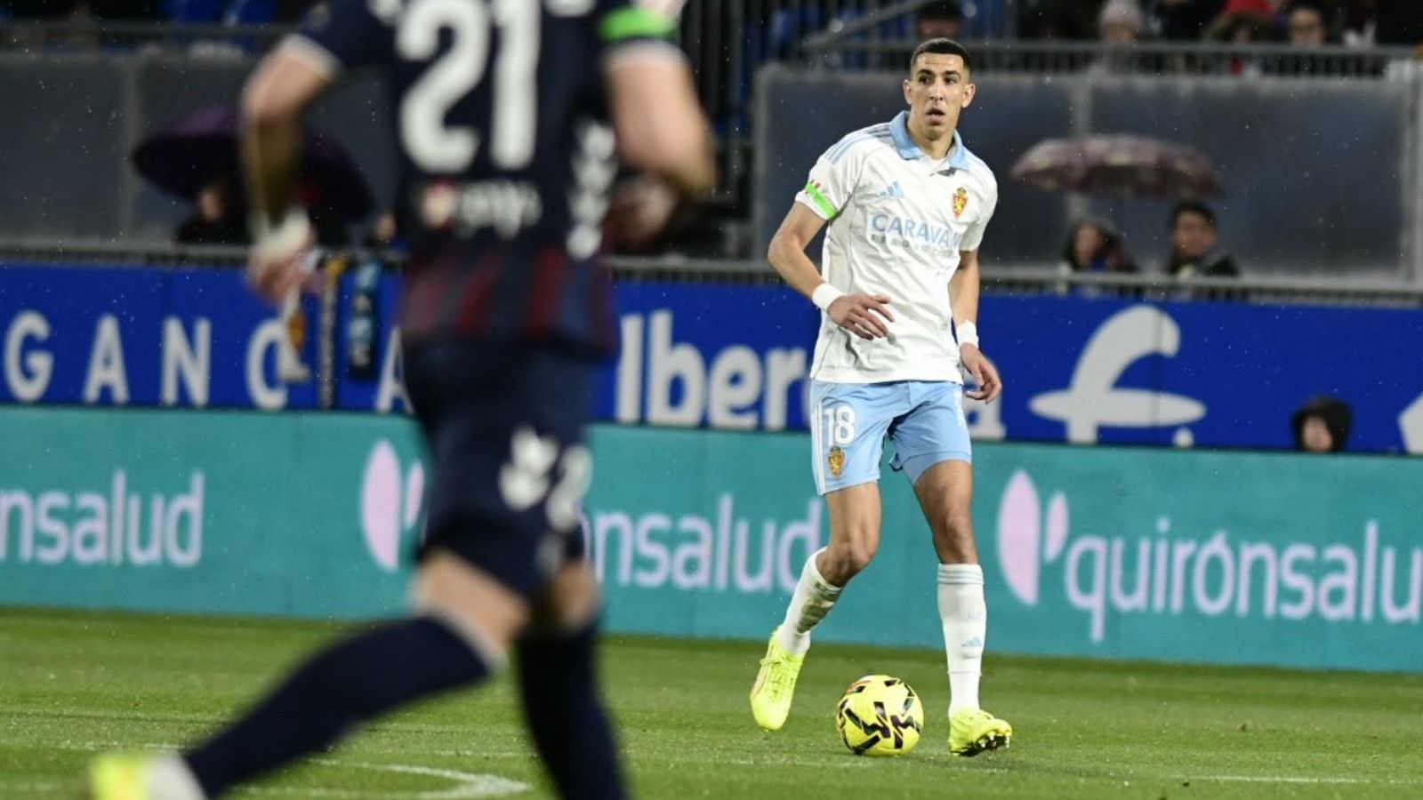 Jawad El Yamiq, central del Real Zaragoza, estará de baja alrededor de un mes.