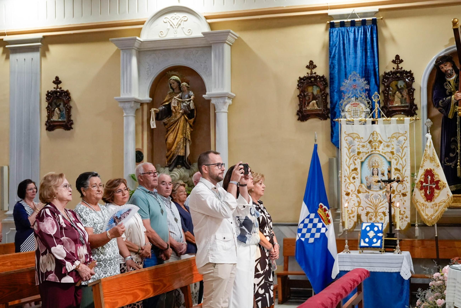 Las imágenes del la misa en Macael ofrecida por los niños y familias