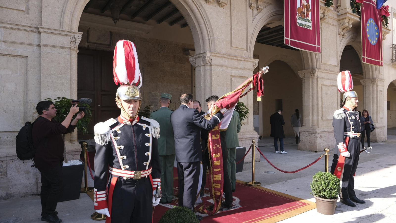 Imágenes de la celebración del Día del Pendón en Almería