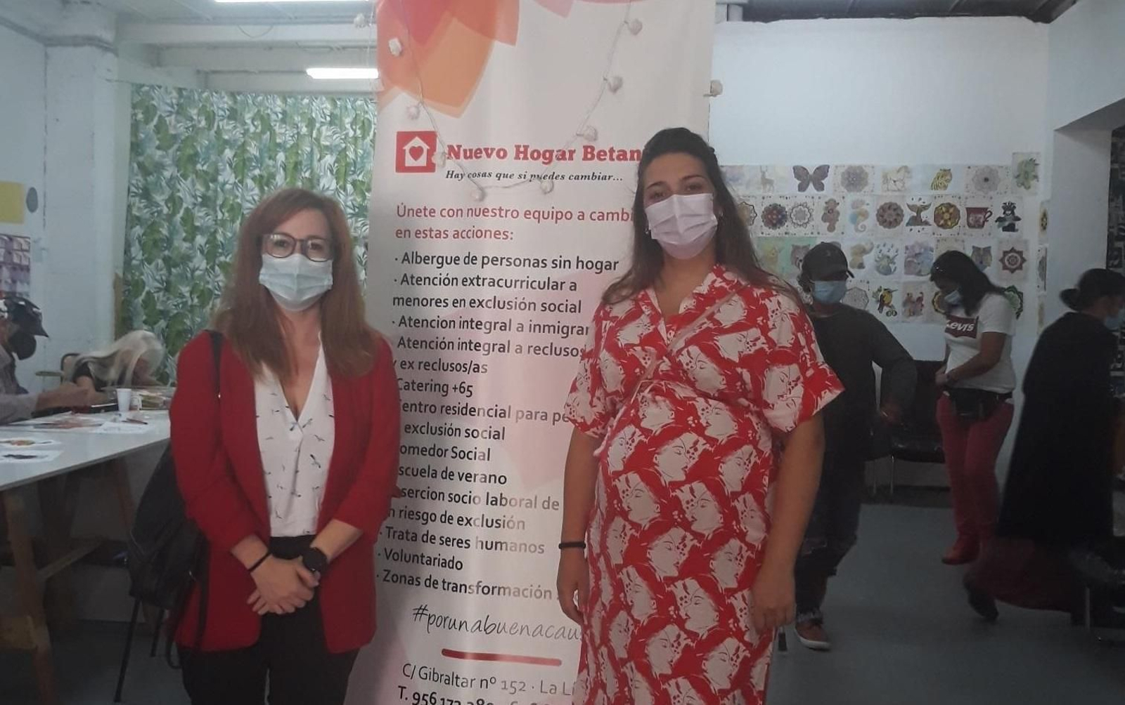 Estrella Blanco y Begoña Arana, durante la visita.