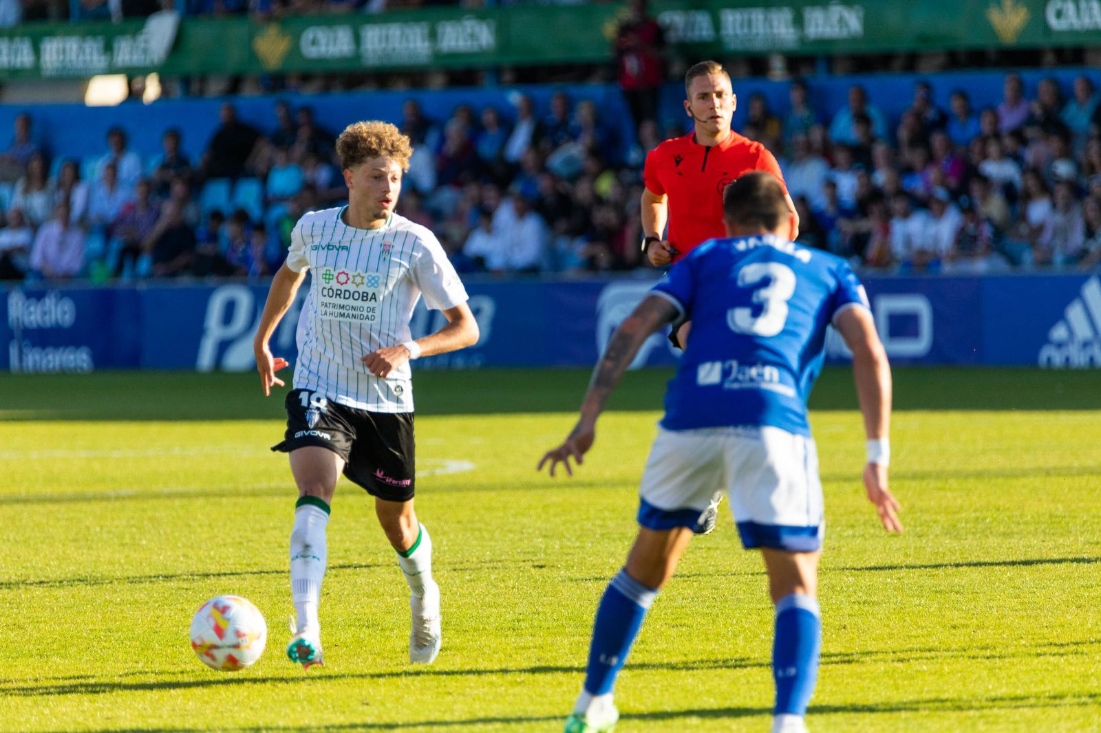 Las imágenes de la afición del Córdoba CF en Linares