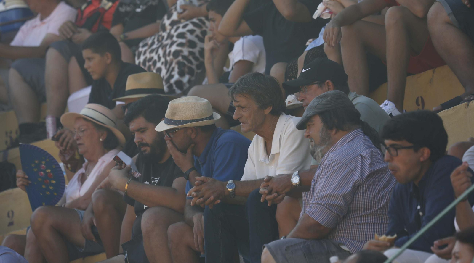 Las fotos de la primera semifinal del ciclo de novilladas de las Escuelas de Tauromaquia de Andalucía en La Línea
