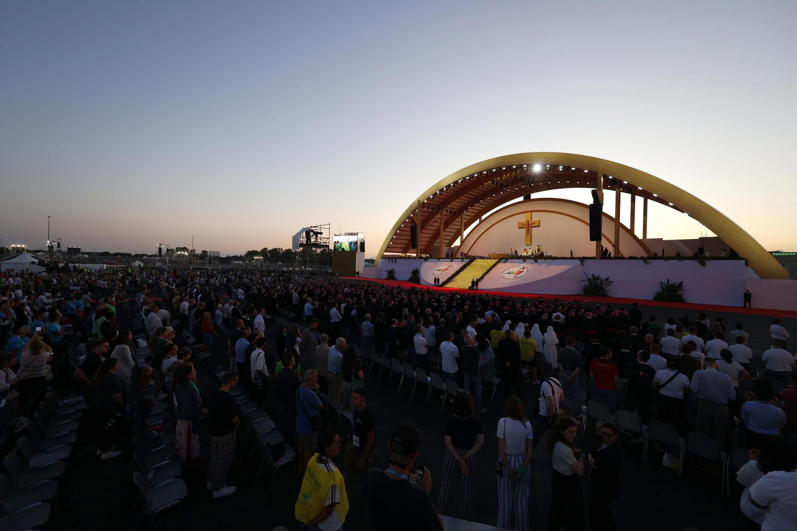 Pope Leo XIV celebrat (14130364).jpg