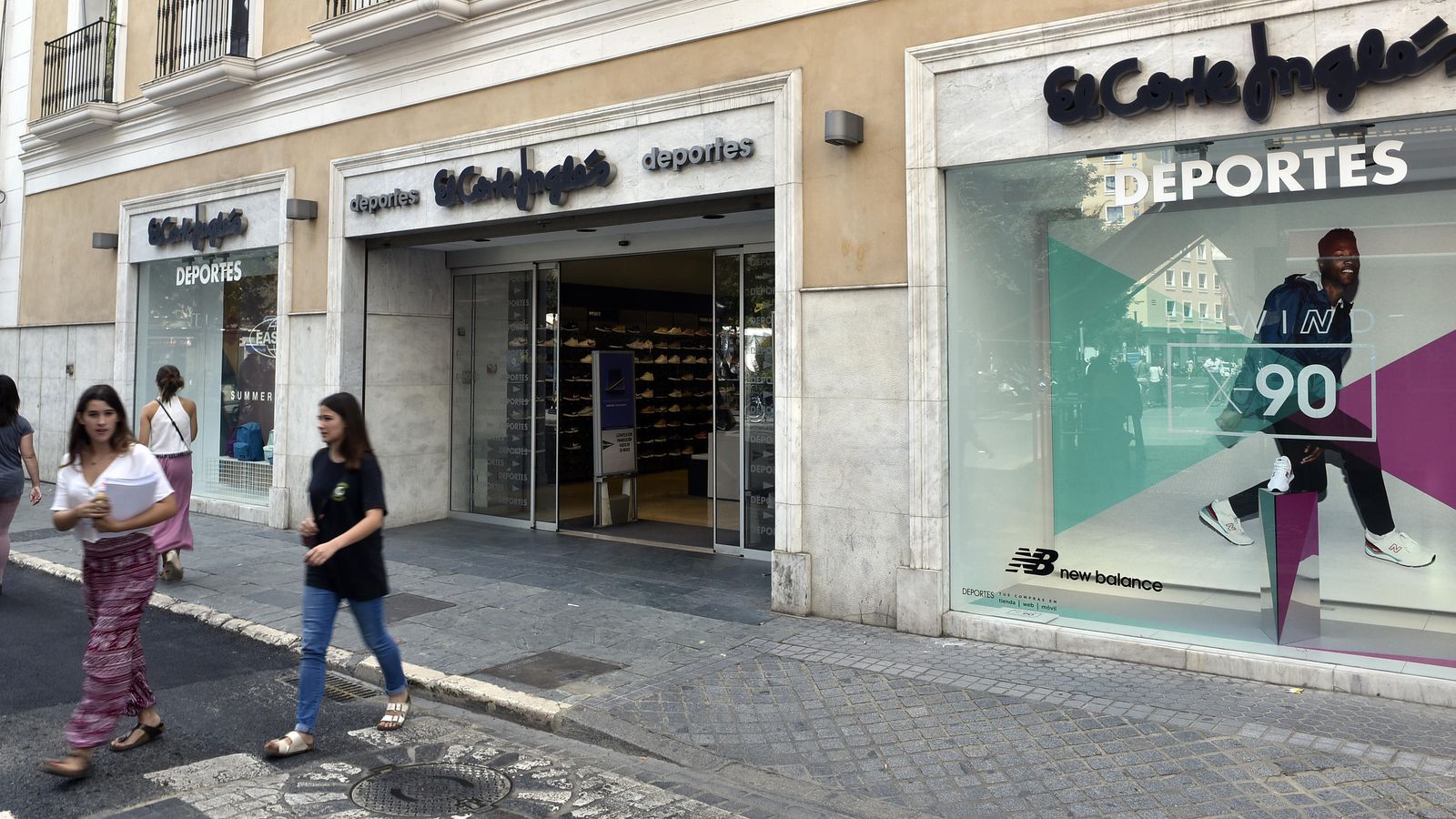 El comercio de deportes de El Corte Inglés en el Duque