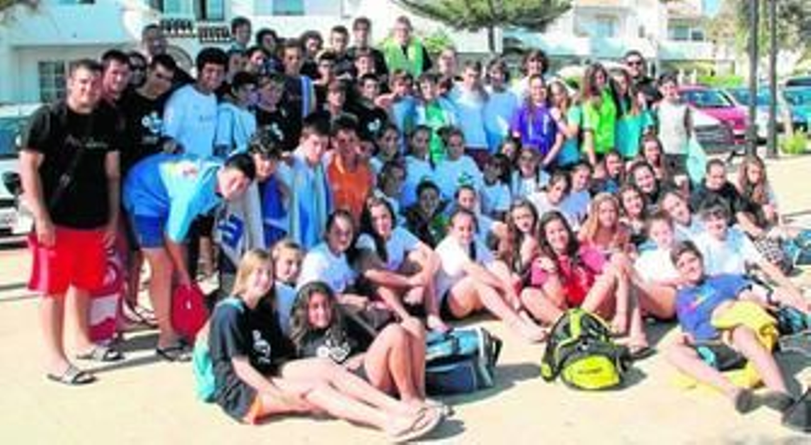 1. Paseo por la playa de los jugadores. 2. Partido de la selección malagueña. 3. Expedición de la delegación. 4. Tiro durante otro encuentro de la selección malacitana. 5. Jugadora se dispone a tirar. 6. Lanzamiento a puerta. 7.Nacho Quero también se dispone a lanzar.