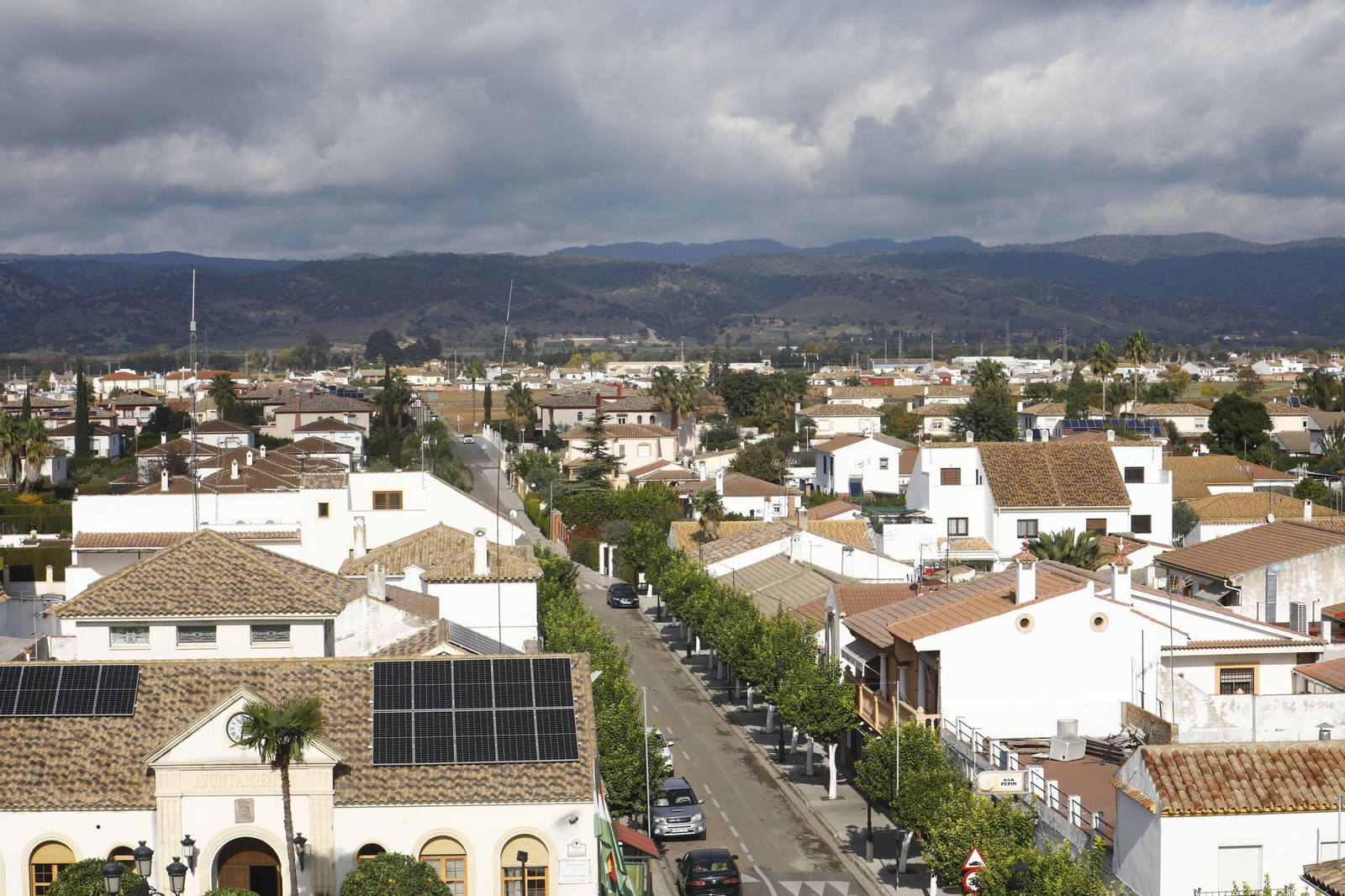 Un paseo por Encinarejo, la ELA de Córdoba en expansión