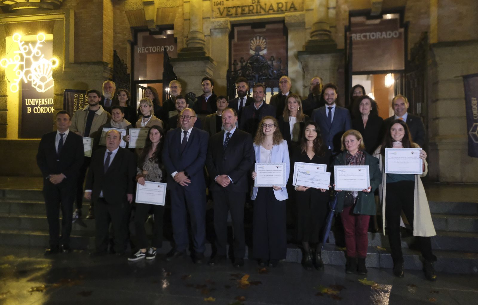 La entrega de premios de la Fundación Caja Rural del Sur a los mejores expediente de la Universidad de Córdoba, en imágenes