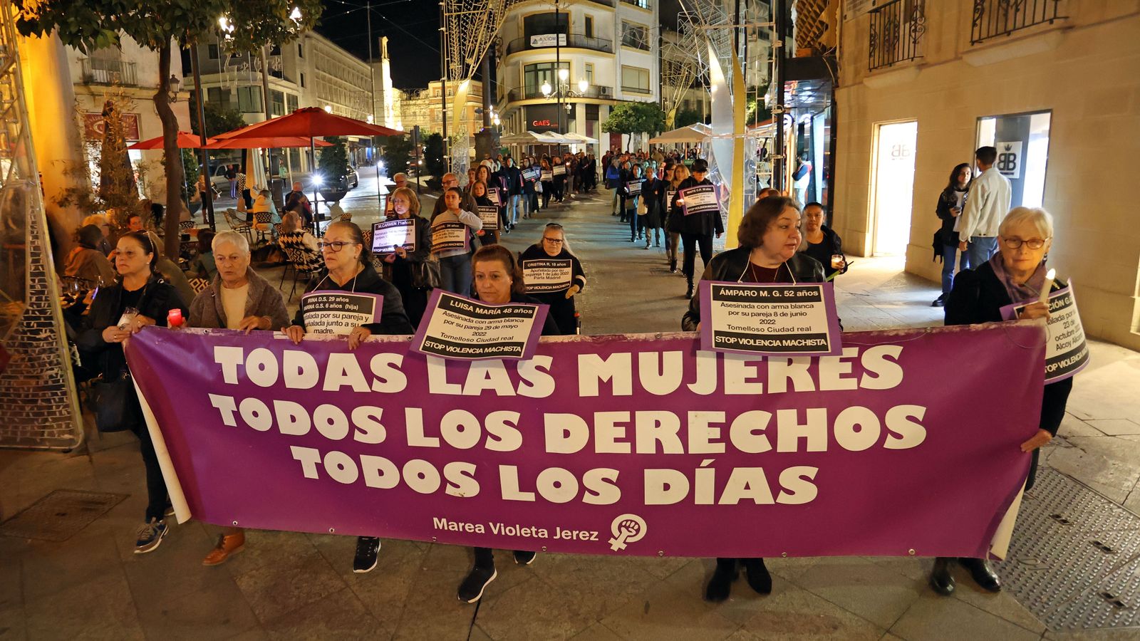 Vigilia contra la violencia machista por Jerez