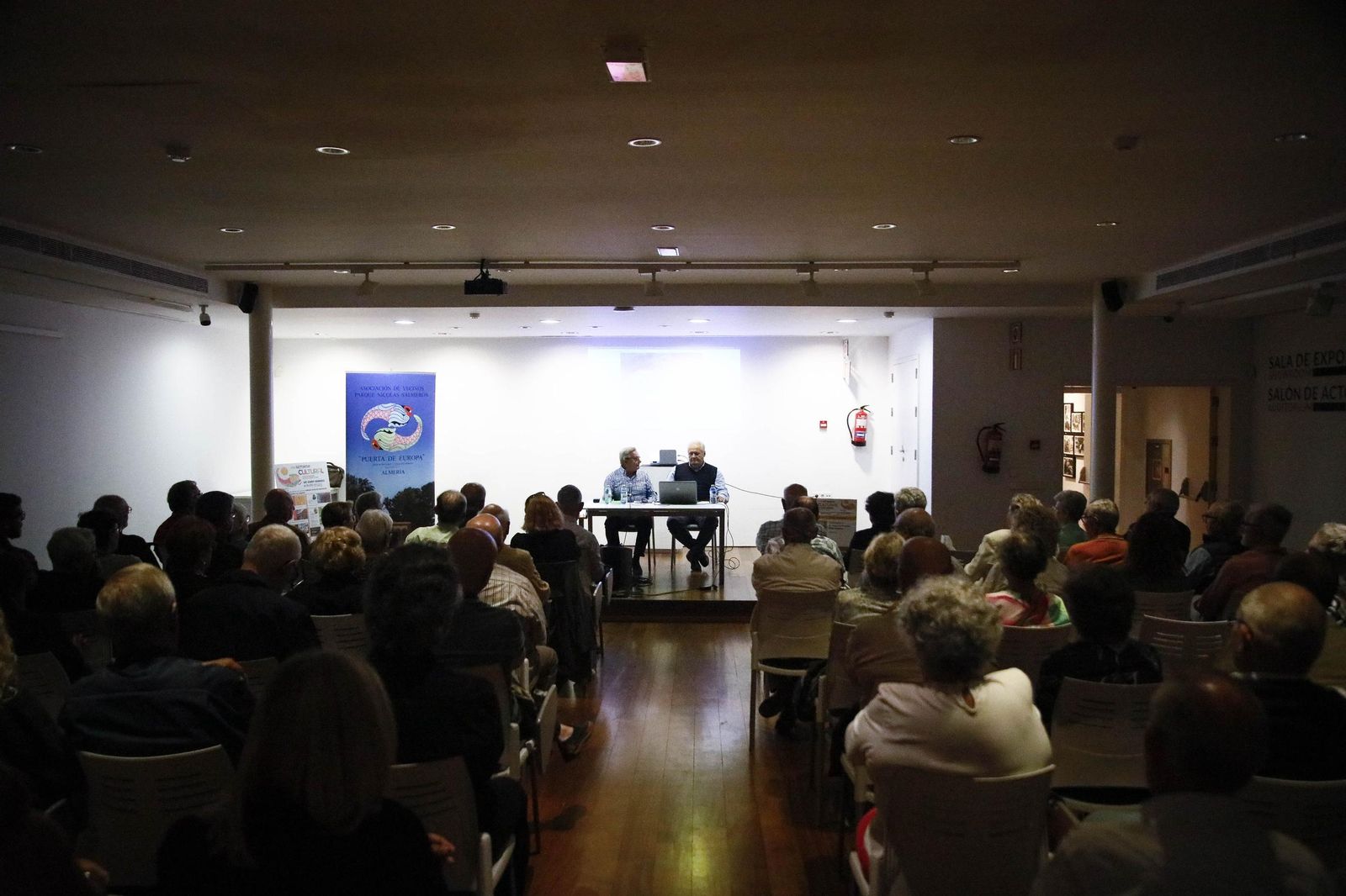 Las imágenes de las jornadas por la "XIX Semana Cultural" con Antonio Andrés en Almería