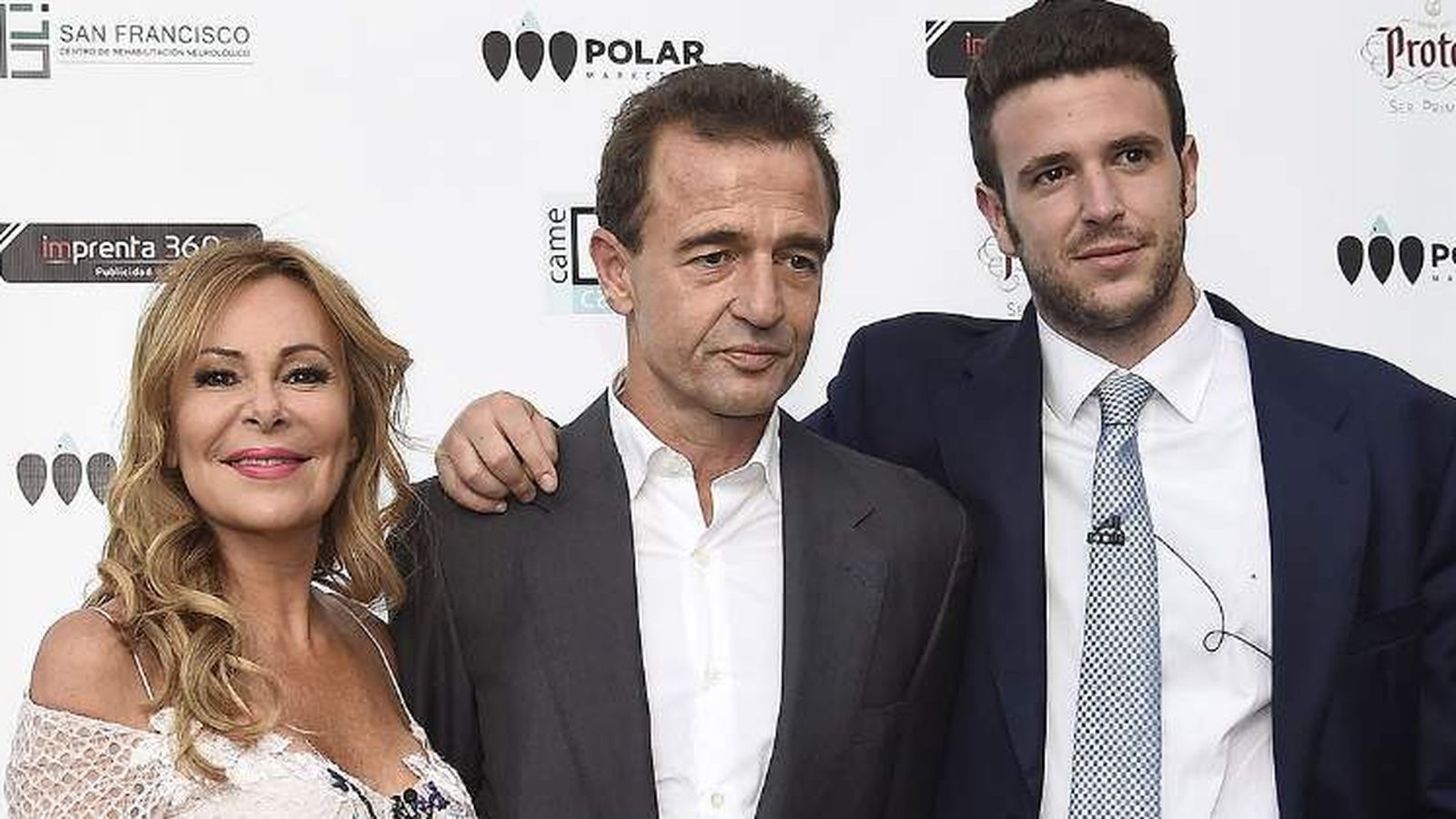 Ana Obregón, Alessandro Lequio y Álex, cuando aún vivía el joven.