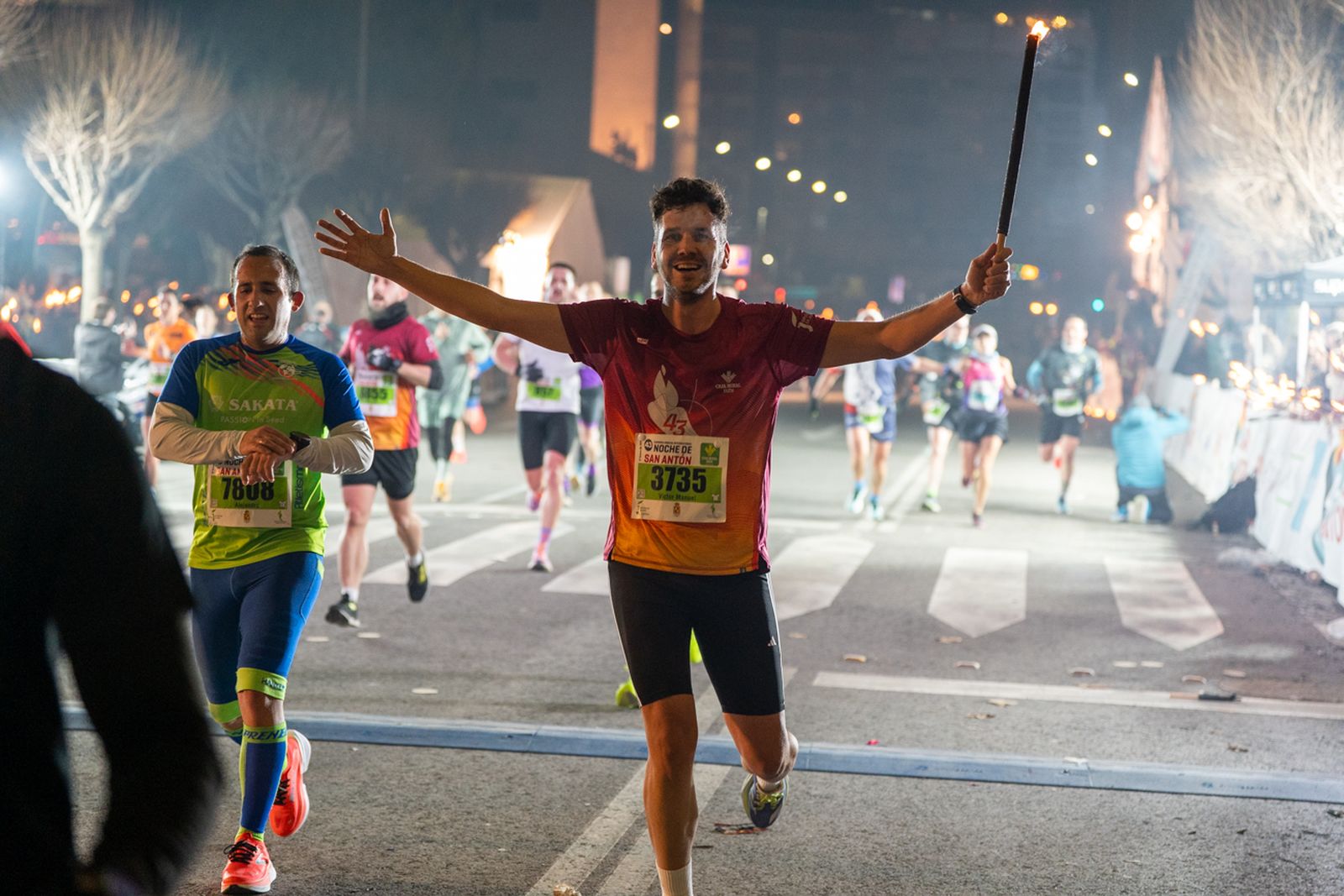 En imágenes: búscate en tu llegada a meta de la Carrera de San Antón 2026 (6)
