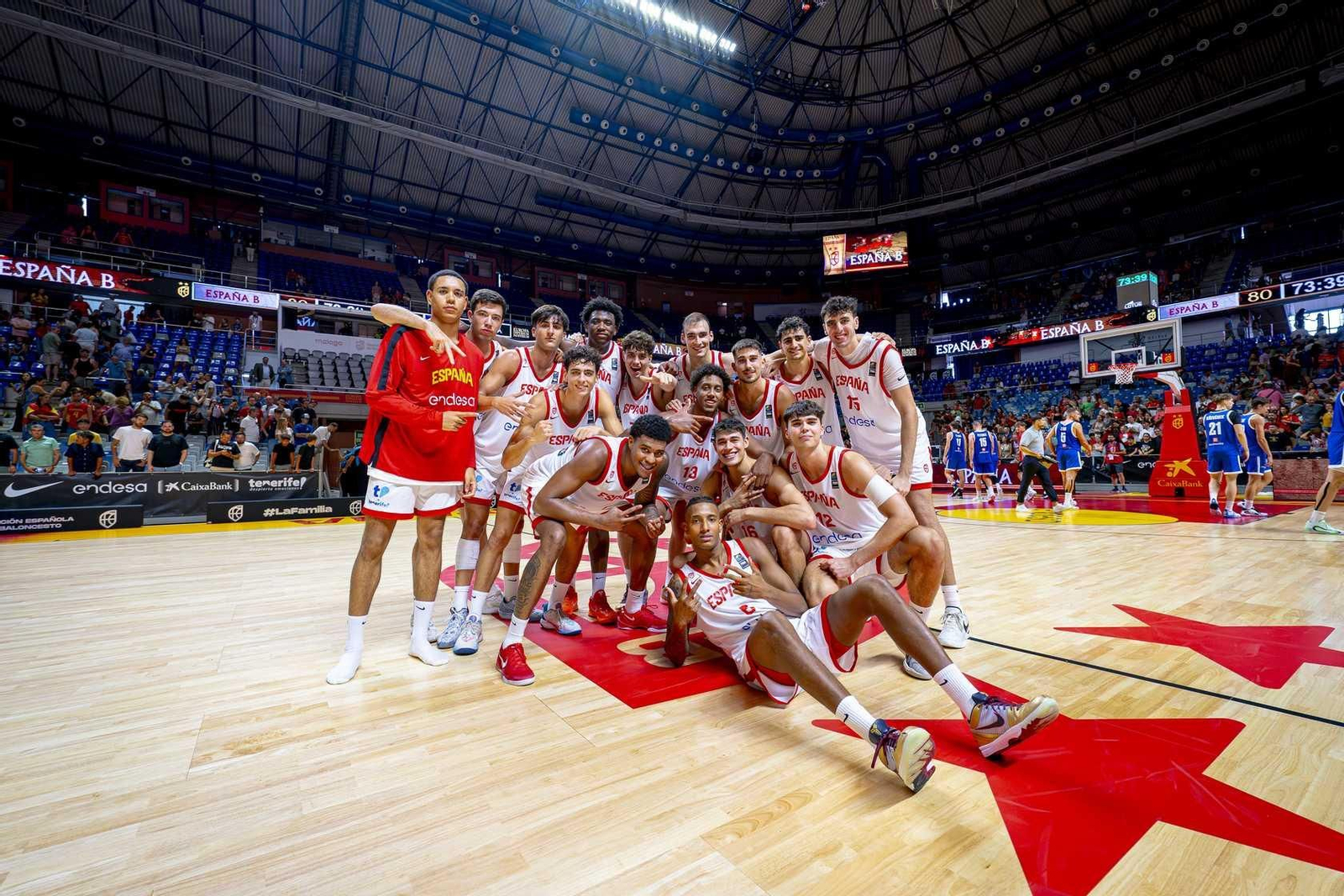 España B-República Checa, en fotos