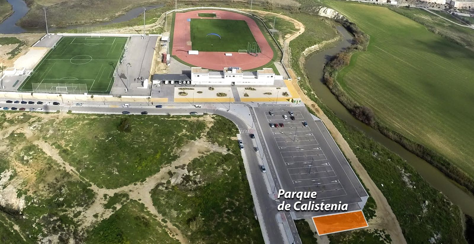 Vista aérea del lugar en el que se ubicará el parque, junto al estadio de atletismo en Huerta Mata.