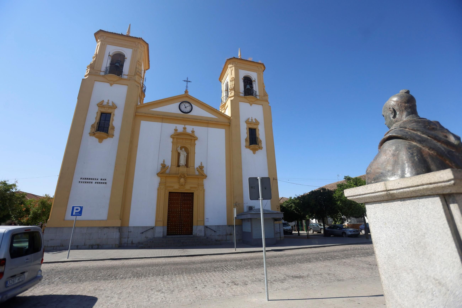 Un paseo en imágenes por el barrio cordobés de Cañero en un día de verano