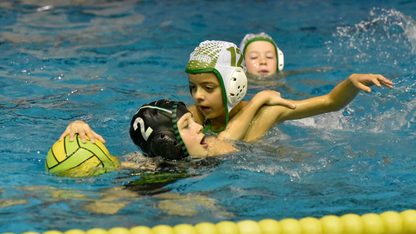 Las fotos del I Torneo benefico de Waterpolo Benjamin Proyecto 'Por una Sonrisa'