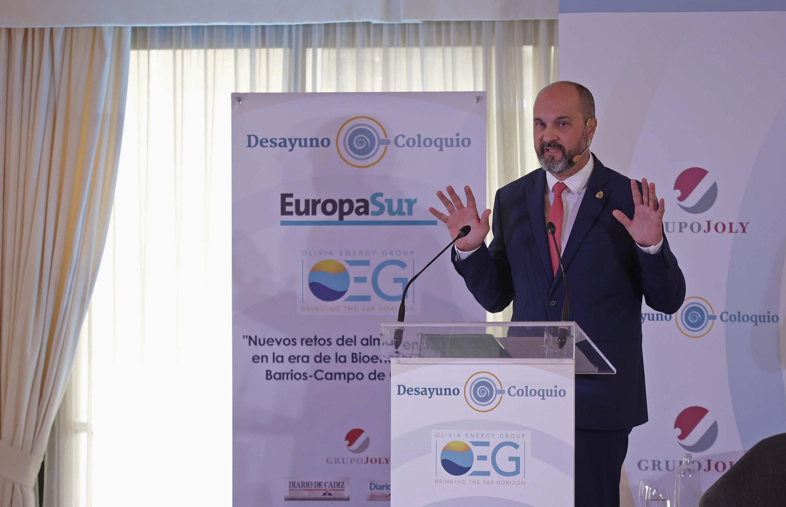 Fotos del Desayuno coloquio Nuevos retos del almacenamiento en la era de la bioenergía en Los Barrios y el Campo de Gibraltar de Europa Sur y Olivia Energy Group
