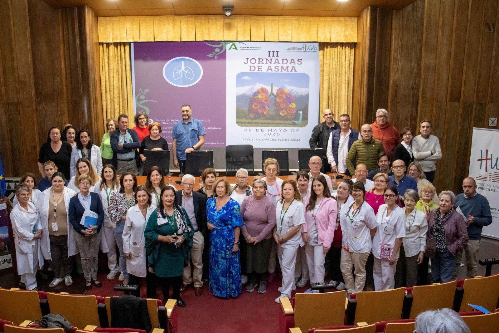 Sanitarios, pacientes y familiares, en el encuentro sobre asma.