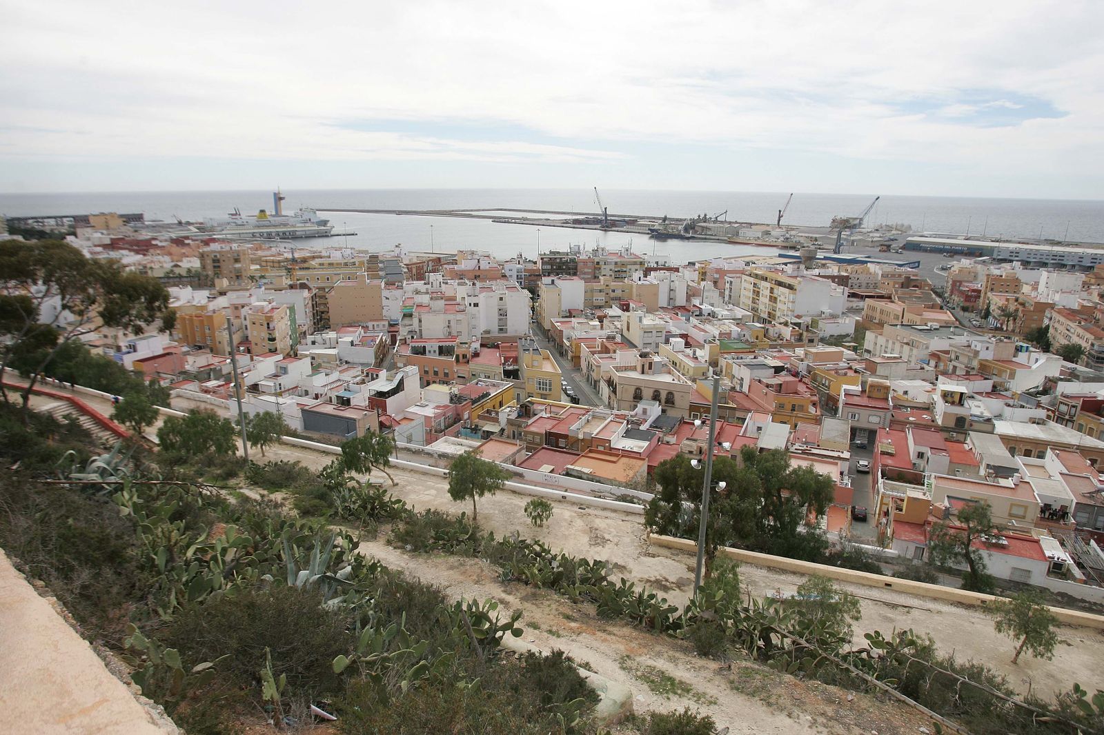 Vista general La Chanca- Pescadería y Puerto
