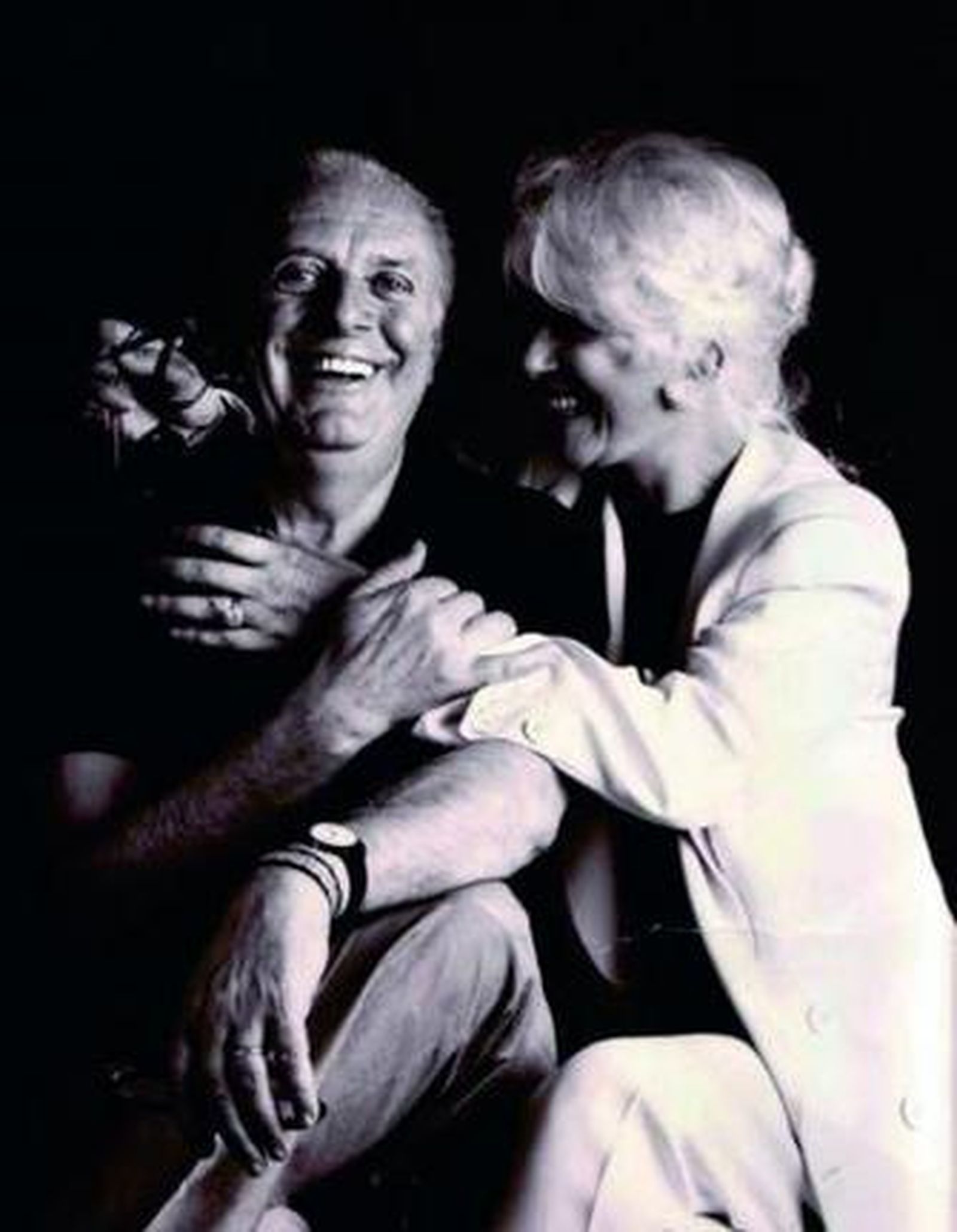 Benjamín Prado, en el centro, en la Casa Góngora.