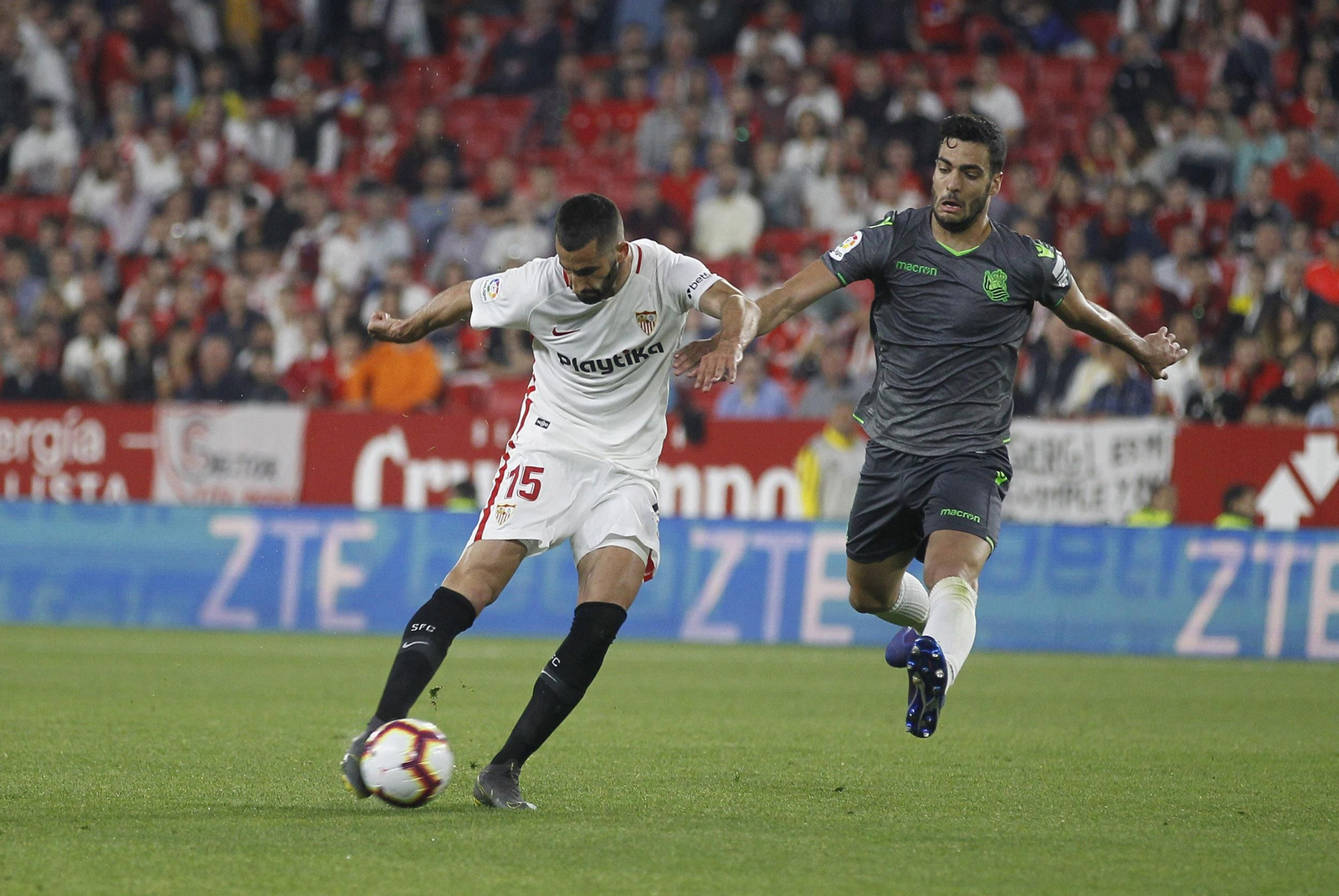 Gonalons reapareció ante la Real Sociedad tras dos lesiones muy graves esta temporada.