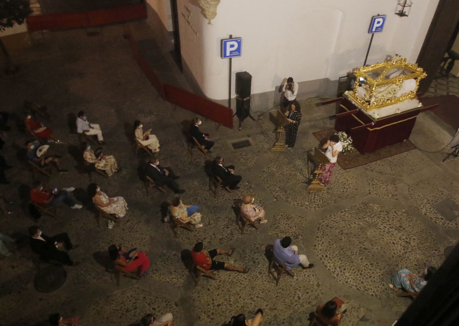 La hermandad de la Virgen del Tránsito de Córdoba celebra su festividad, en imágenes