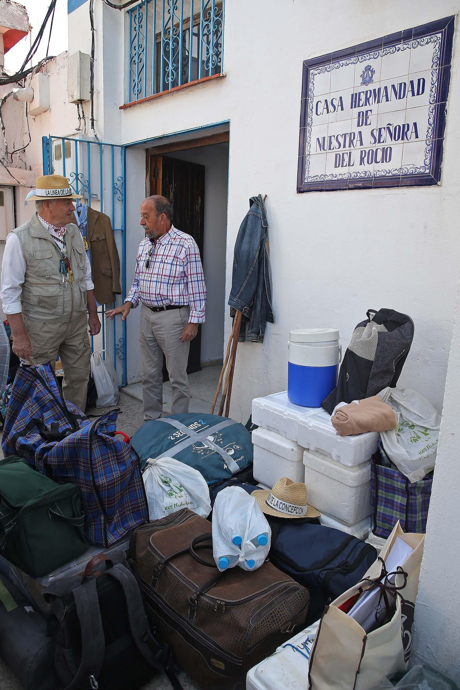 El inicio de la peregrinación hacia Almonte de la Hermandad del Rocío de La Línea en imágenes