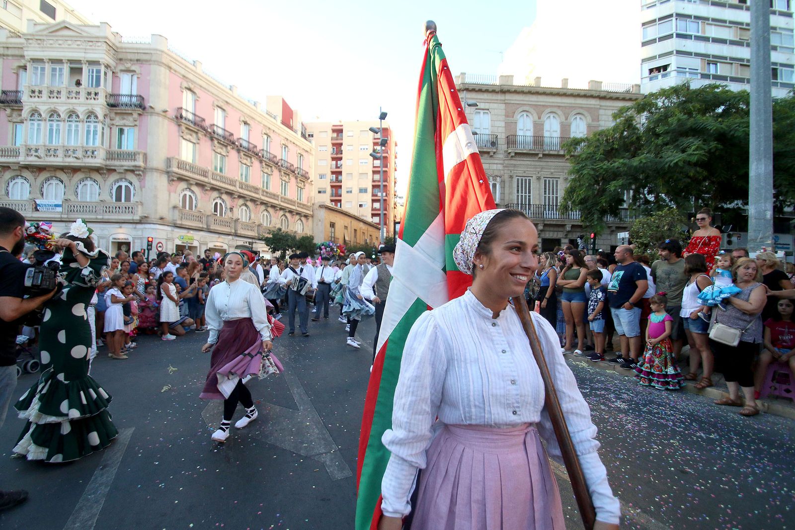 Fotogalería de la Batalla de Flores. Feria de Almería 2019