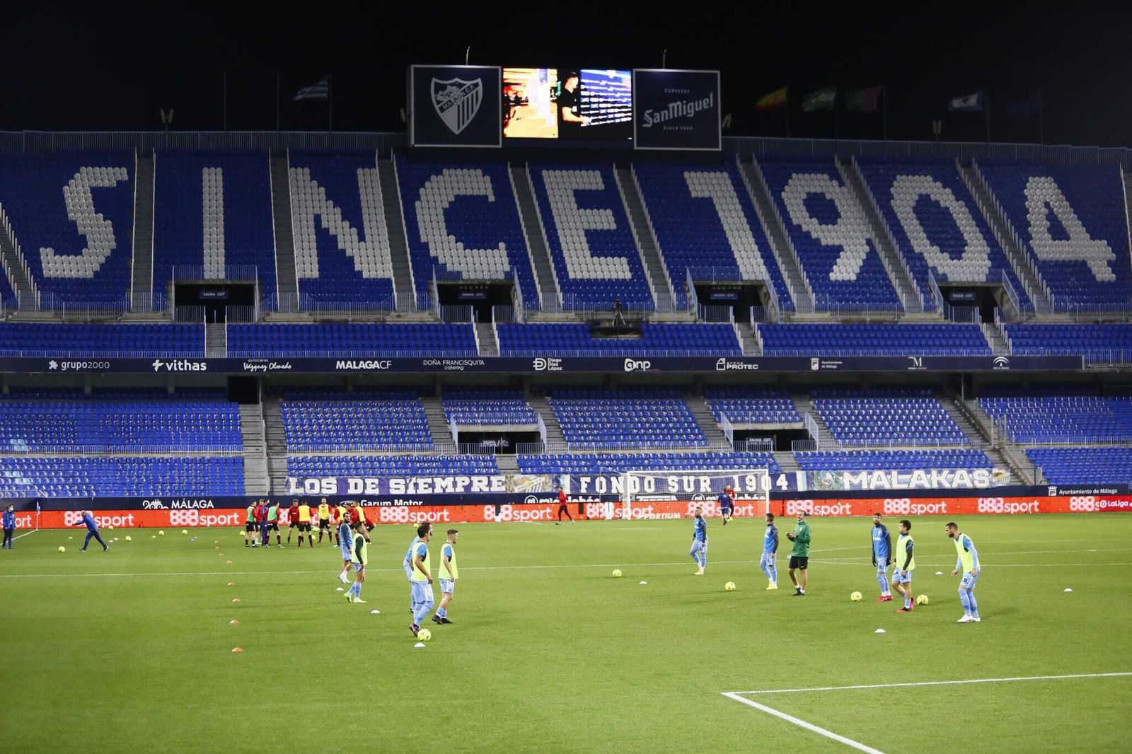 Las fotos del calentamiento previo del Málaga CF-Logroñés