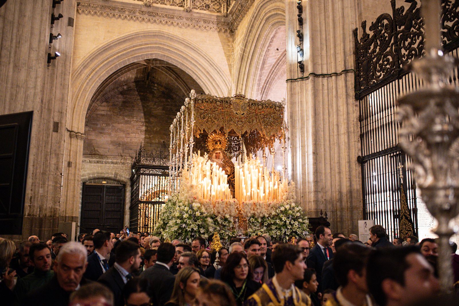 Las fotos de la Esperanza de Triana en la Catedral