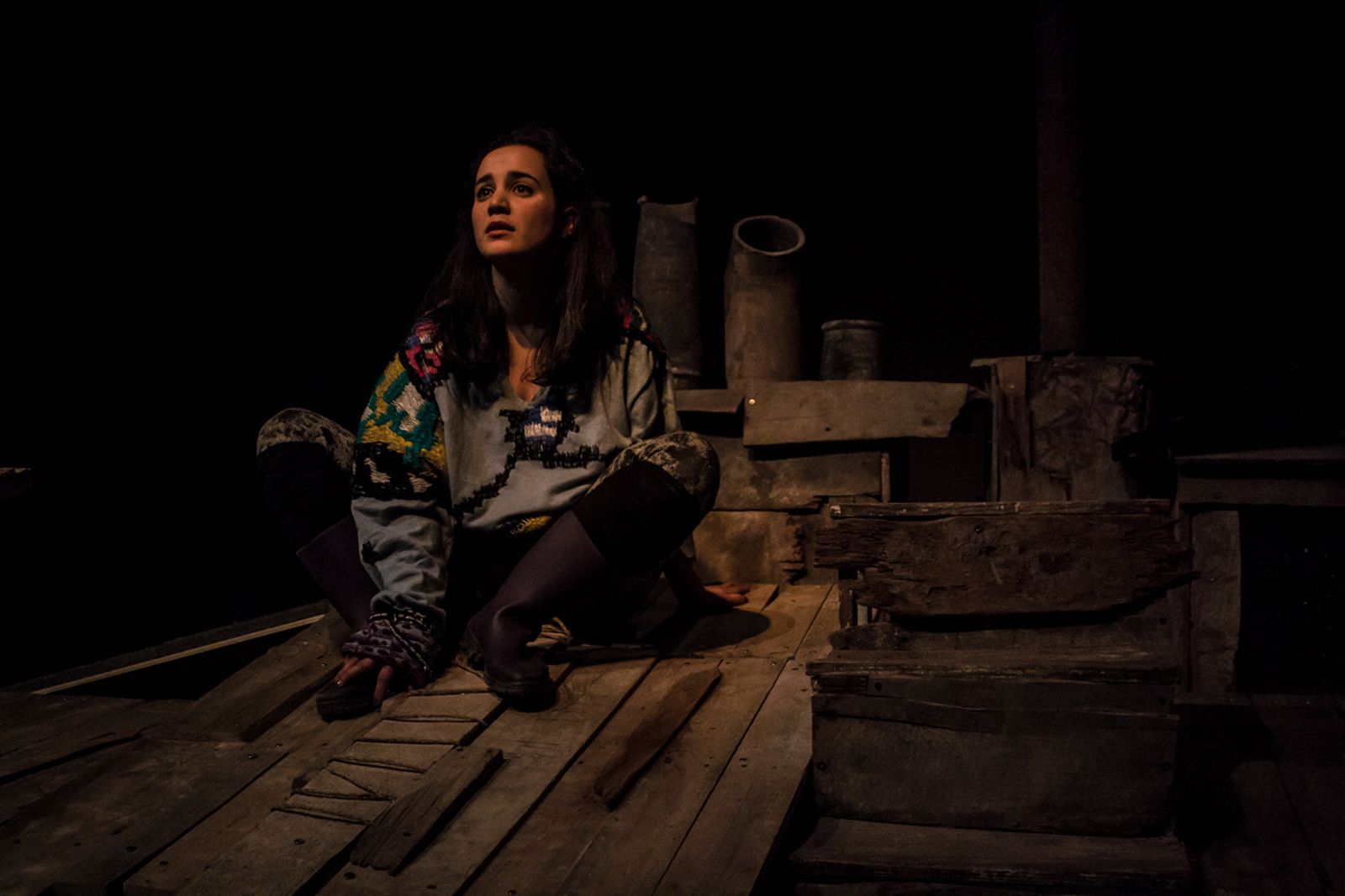 Ángela Chica, interpretando a Dolores.