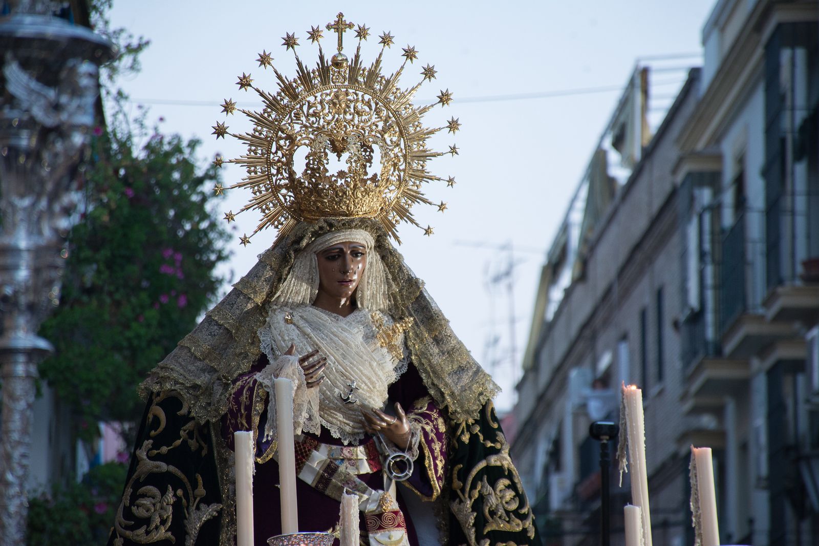 Traslado de la Esperanza de Triana a su capilla