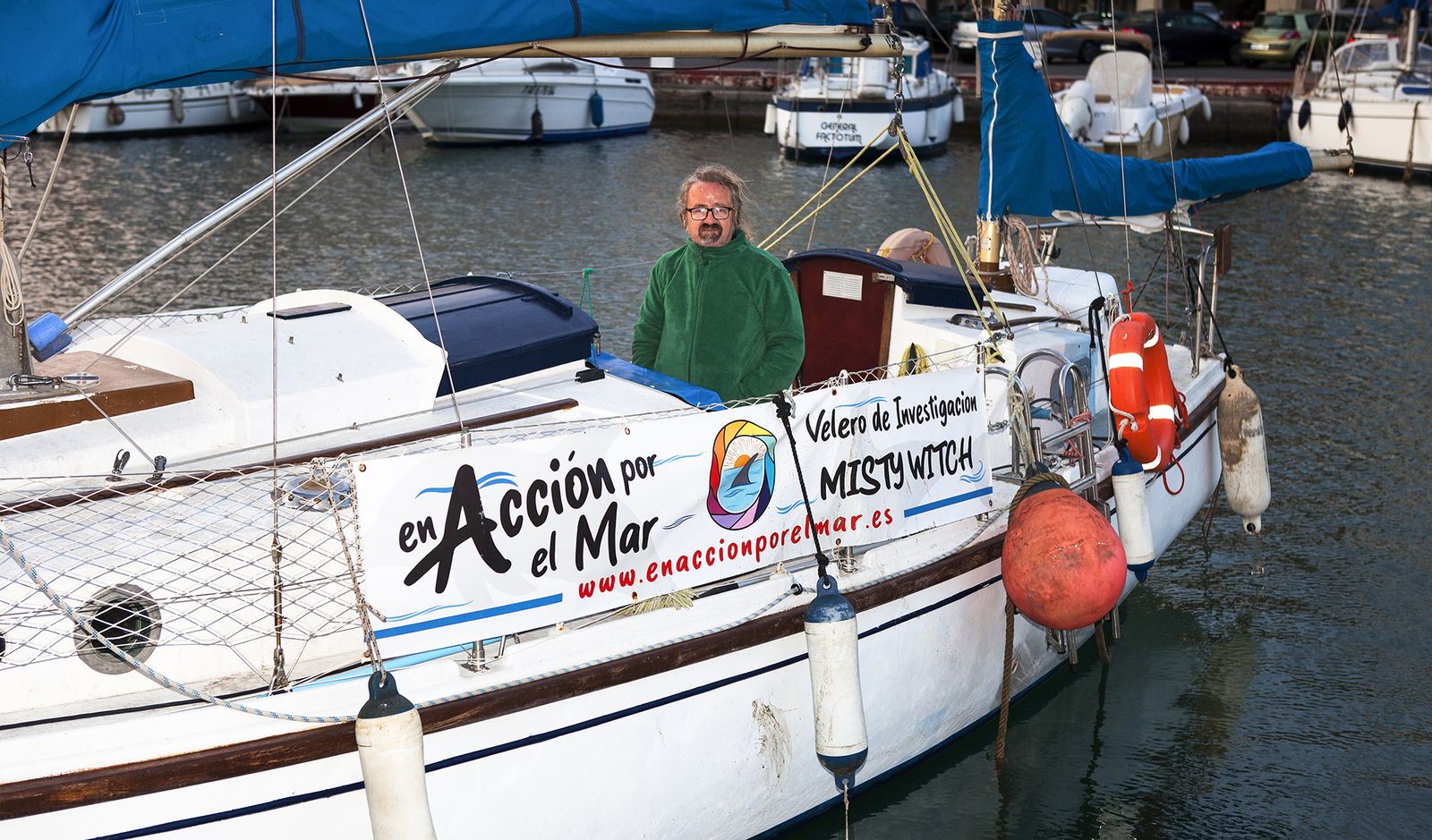 Entrevista a un investigador y ecologista: "Disfruto mucho de la mar, es mi gran pasión"
