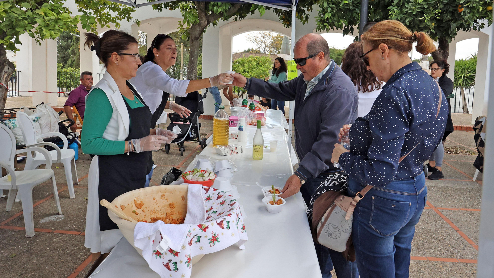 Estella celebra con éxito el II Día del ajo campero y del mosto