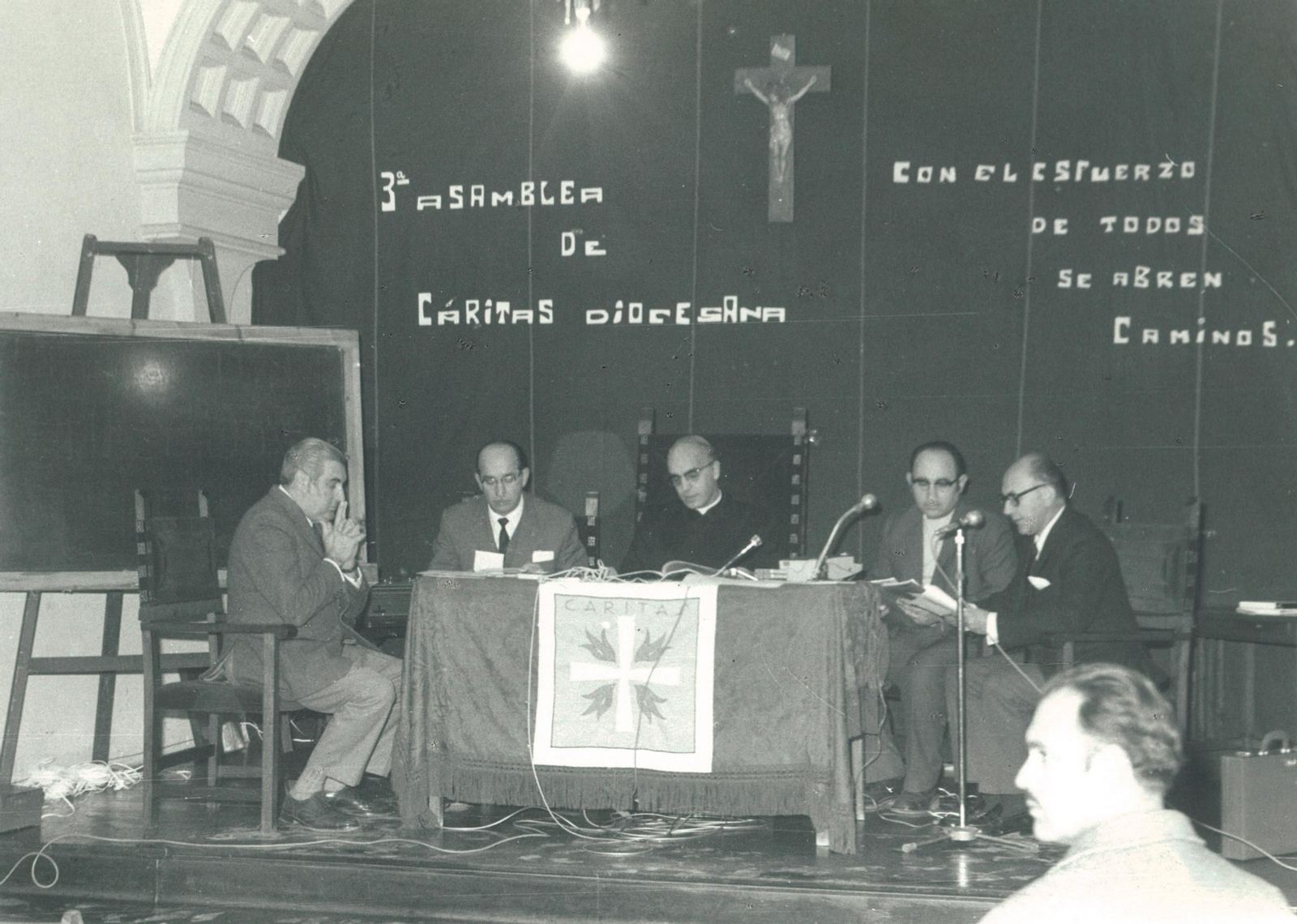 La tercera asamblea de la recién creada Cáritas Diocesana.