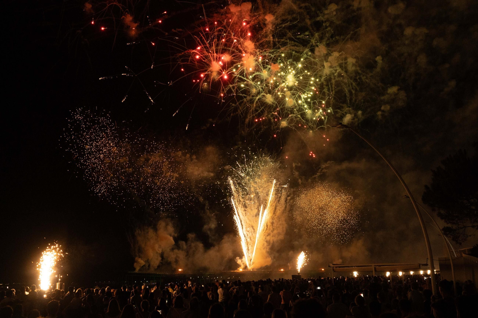 Colombinas 2025: Imágenes del ambiente el lunes 4 de agosto en las Fiestas Colombinas