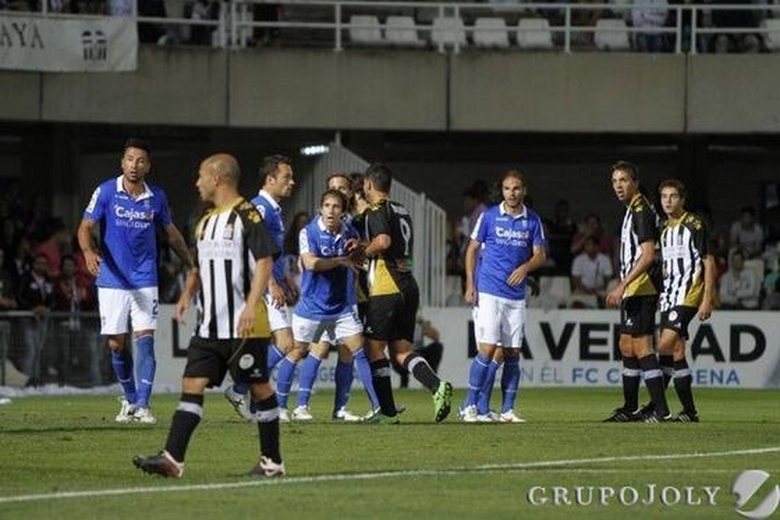 Campano, Vega, Tato y Calahorro fueron las novedades en el once inicial de Vicente Moreno

Foto: lof