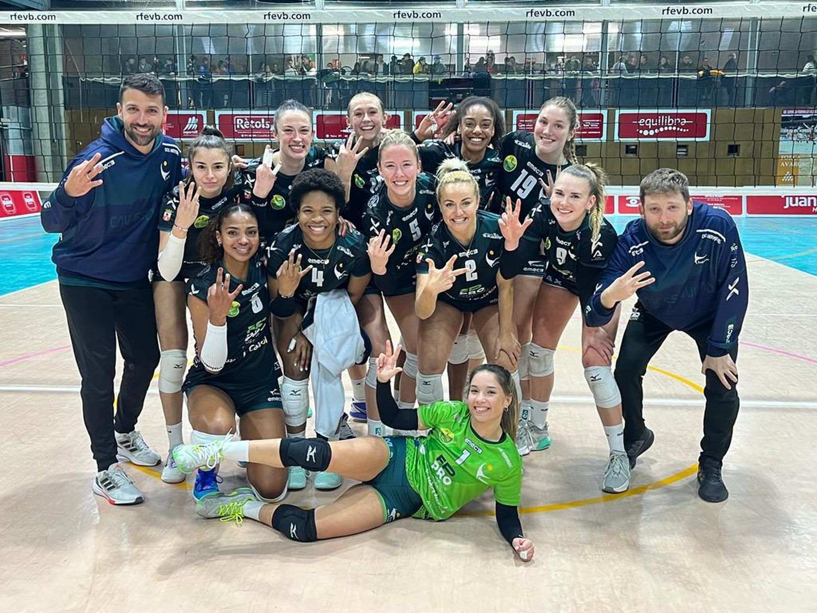 El Esquimo celebra su triunfo en Menorca.