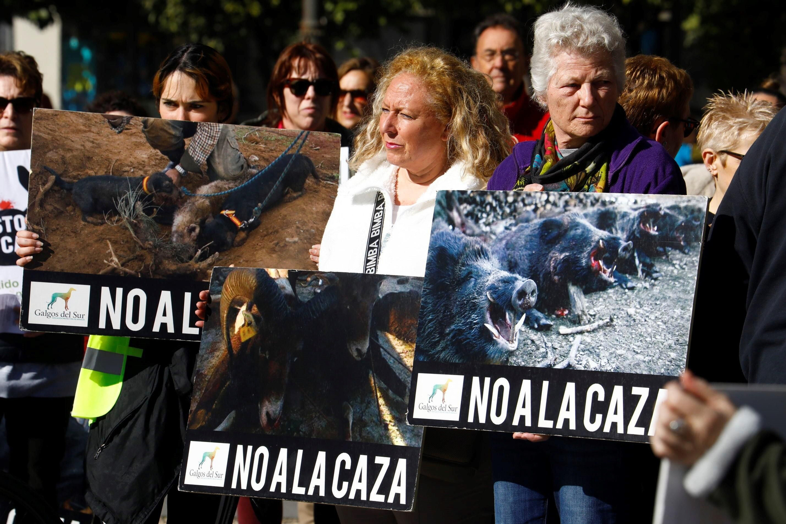 La protesta contra la caza en Córdoba, en imágenes