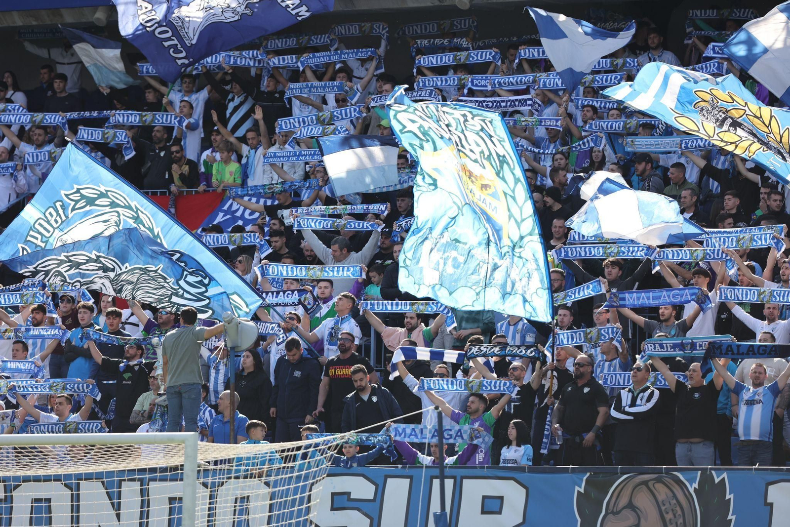 Búscate en las gradas de La Rosaleda en el Málaga CF - Recreativo de Huelva