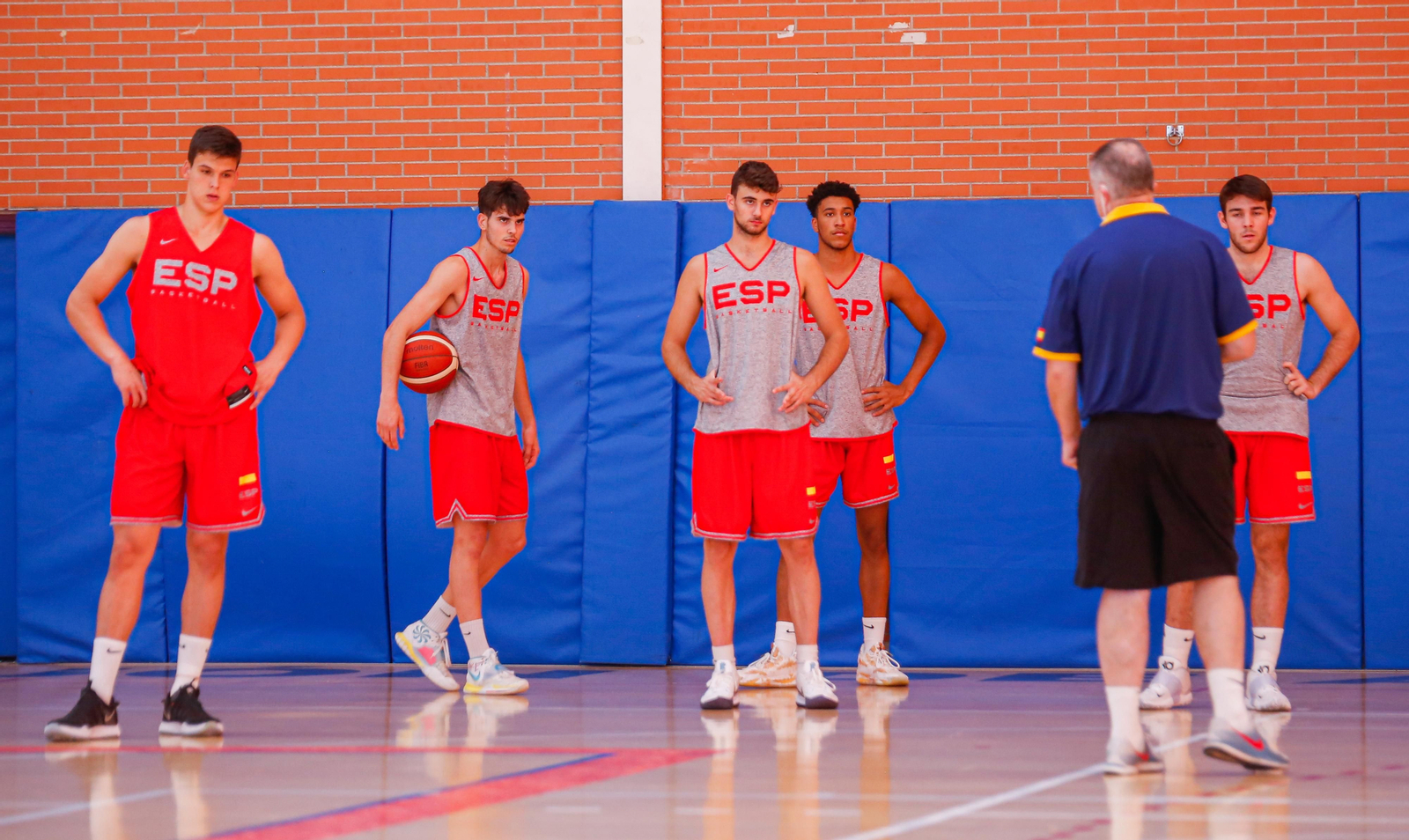 Fotos: el primer entrenamiento de la sub 20 de España con cinco malagueños
