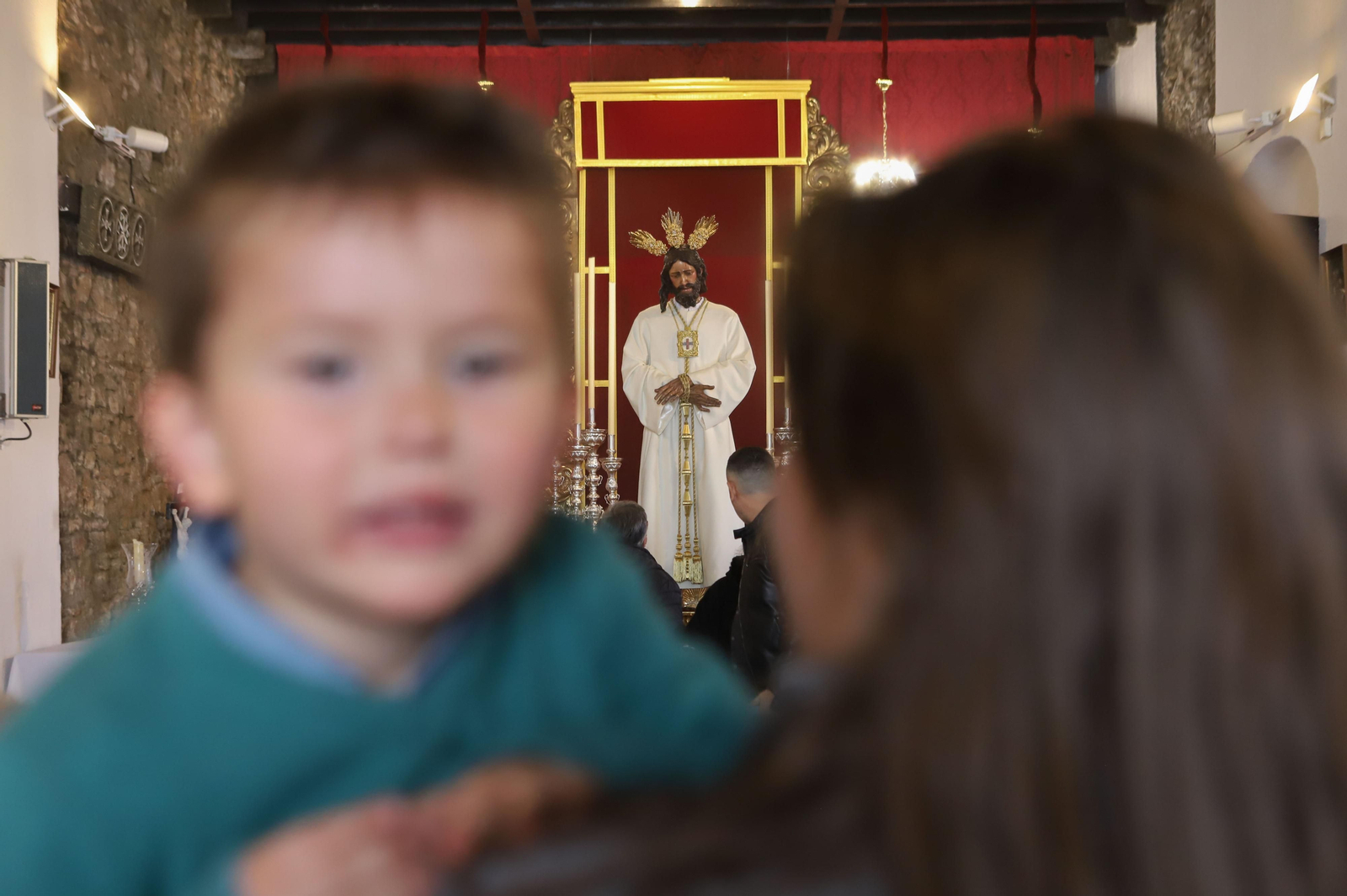 Imágenes del Besapie al Medinaceli en la Iglesia de San Isidro en Algeciras