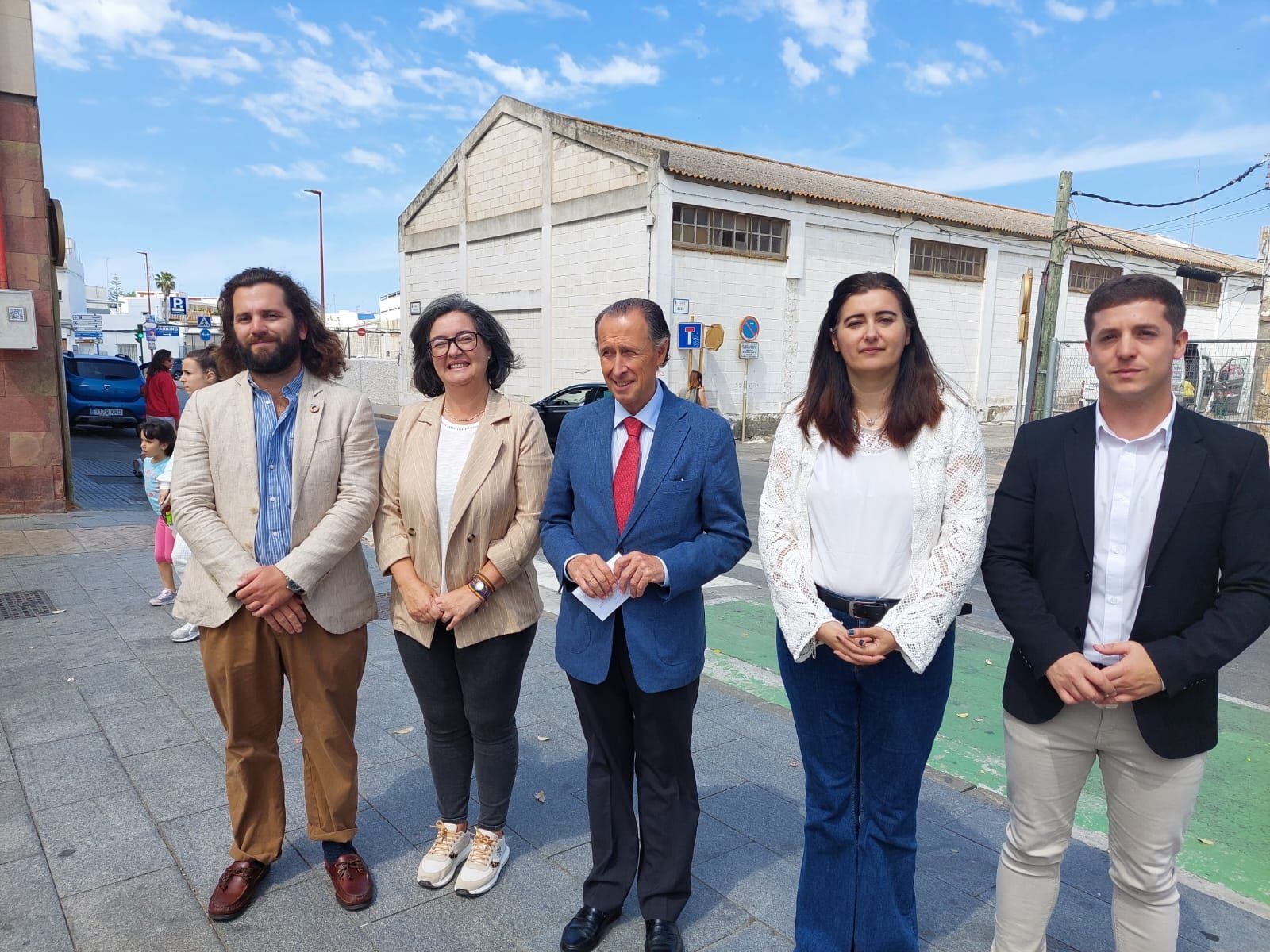 El alcalde presentó varias medidas culturales de su programa junto a miembros de la lista del PSOE.