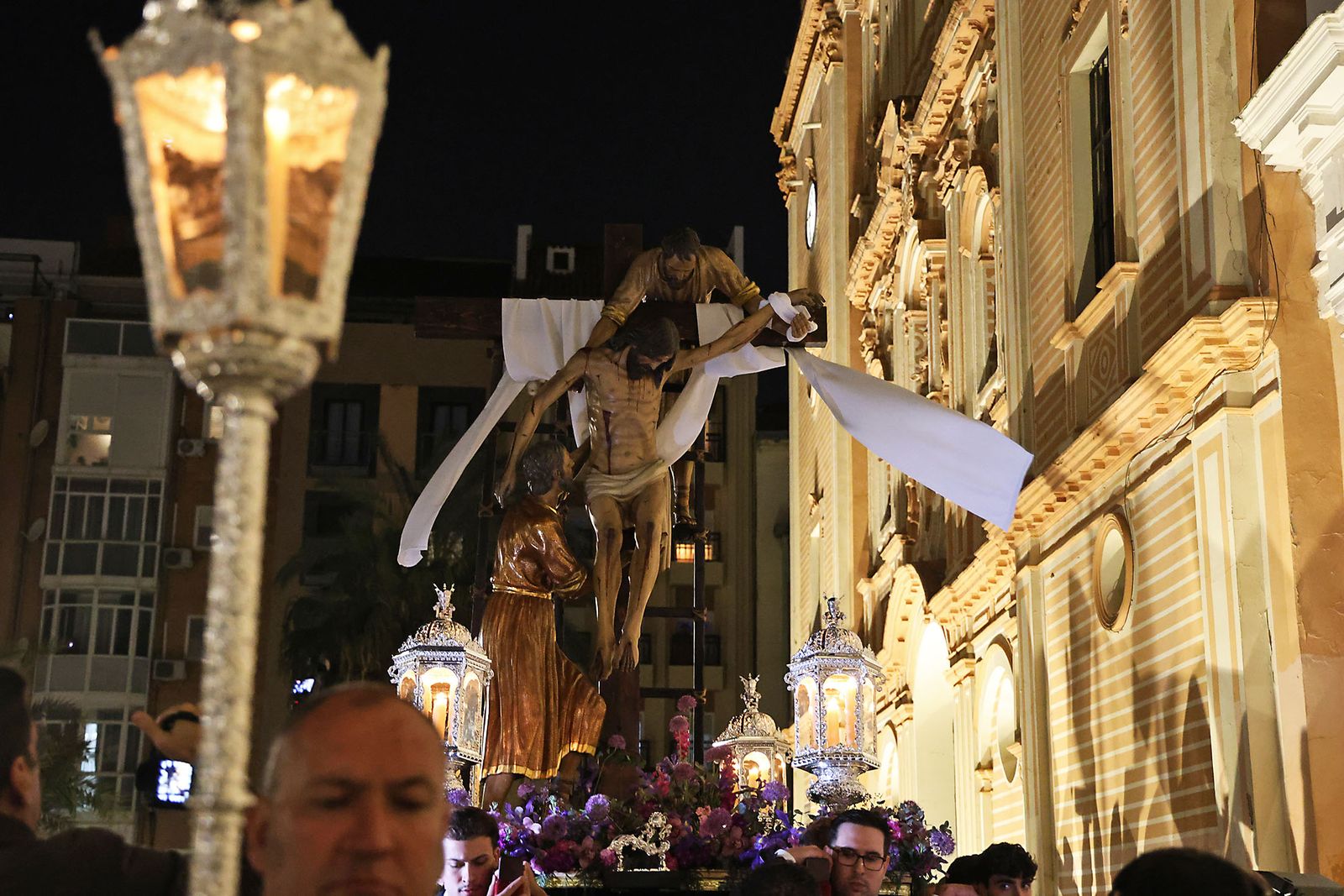 Las fotografías del Vía Crucis de las Hermandades de Huelva