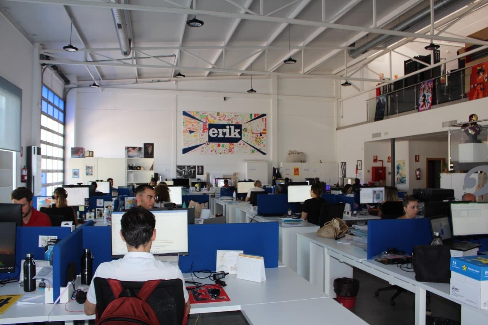 Grupo Erik, el gigante de la papelería y el merchandising, se instala en el Puerto de Motril