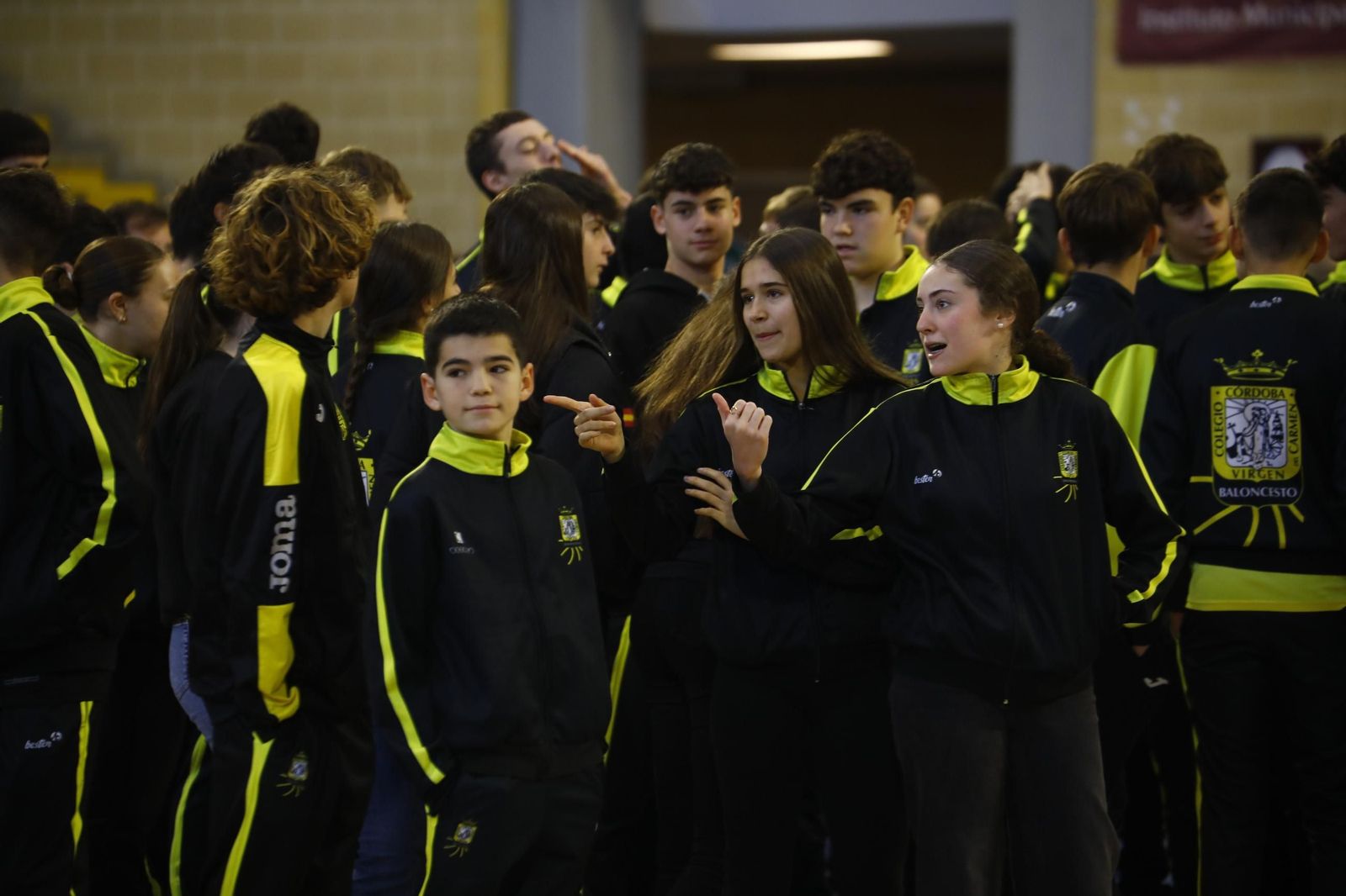 Las mejores fotos del ambiente en Vista Alegre para el Coto Córdoba - Zornotza